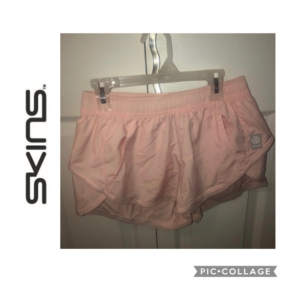 skins Pants - ♡︎ 𝚂𝚔𝚒𝚗𝚜 𝚂𝚑𝚘𝚛𝚝𝚜
